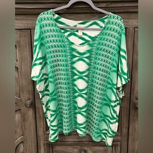 EUC Women’s CHICO’S Green/White Abstract Patterned Blouse (Large)